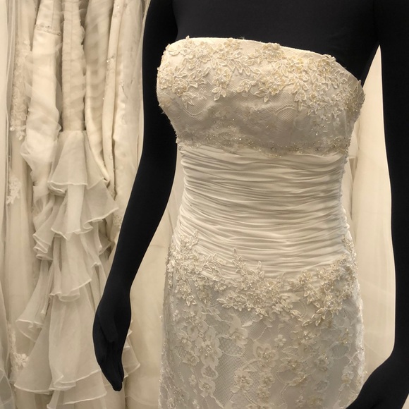 Lace wedding gown for sale - Picture 2 of 8